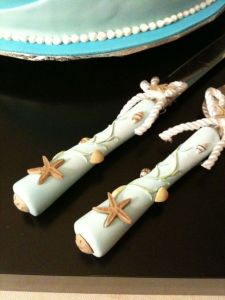 Matching knife and server.jpeg